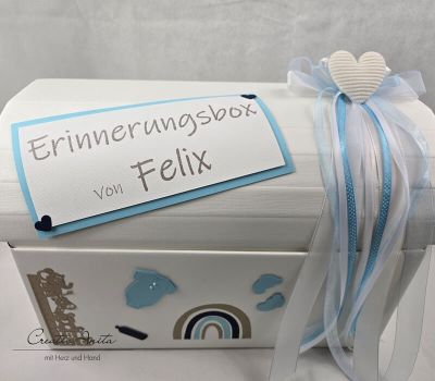 Erinnerungsbox - Geschenktruhe zur Geburt mit süßen Babyaccessoires in HELLBLAU-TAUPE, inkl. Milchzahntruhe
